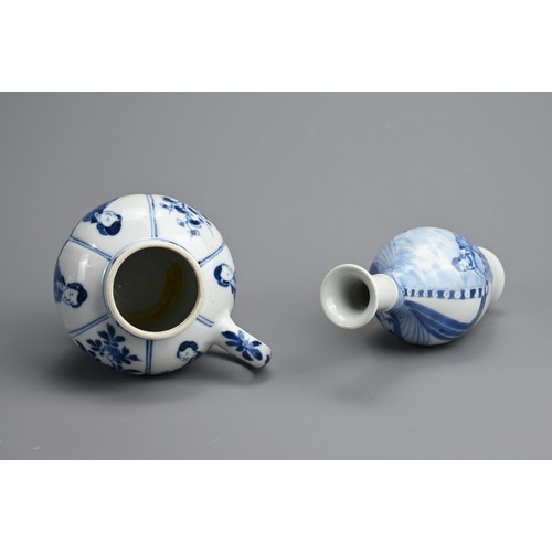 88 - TWO CHINESE BLUE AND WHITE PORCELAIN ITEMS, EARLY 18TH CENTURY. To include a bottle vase decorated w... 