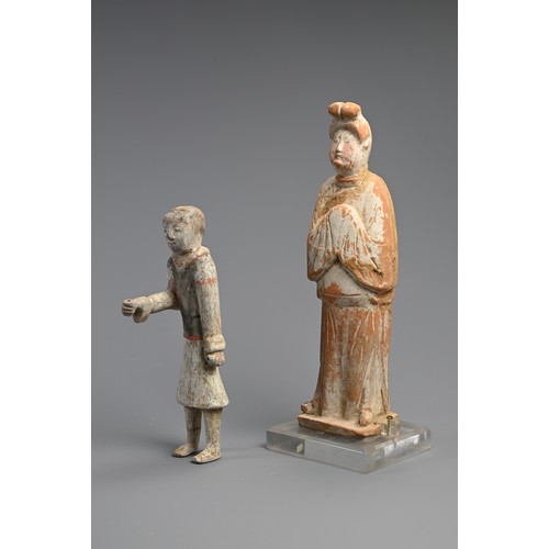 174 - A CHINESE HAN DYNASTY (206 BC-220 AD) PAINTED POTTERY TOMB FIGURE OF AN ATTENDANT, A TANG DYNASTY (6... 