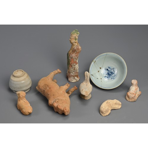 175 - A GROUP OF EARLY CHINESE CERAMICS, TANG TO MING DYNASTY. To include five pottery animal figures; A L... 