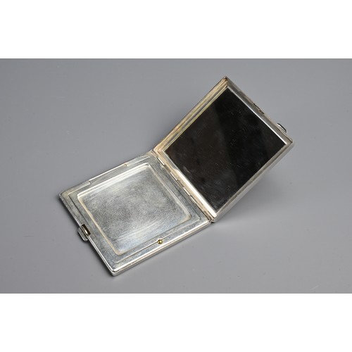 71 - A JAPANESE STERLING 950 SILVER COMPACT CASE WITH MIRROR. Of square form with bamboo decoration. Stam... 