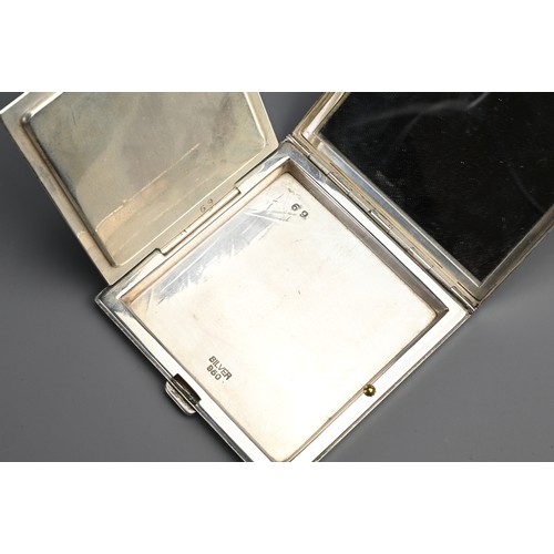 71 - A JAPANESE STERLING 950 SILVER COMPACT CASE WITH MIRROR. Of square form with bamboo decoration. Stam... 