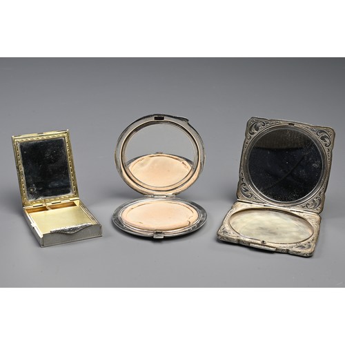 74 - A SILVER AND BLACK ENAMELLED CASE BOX WITH TWO SILVER COMPACTS, EARLY 20TH CENTURY. To include a sil... 