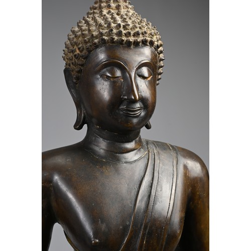 203 - A LARGE THAI BRONZE SEATED FIGURE OF BUDDHA SHAKYAMUNI, 18TH CENTURY. Heavily cast figure of Buddha ... 