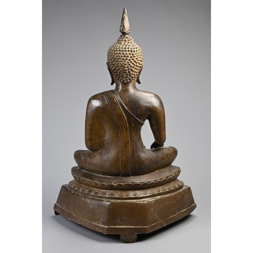 203 - A LARGE THAI BRONZE SEATED FIGURE OF BUDDHA SHAKYAMUNI, 18TH CENTURY. Heavily cast figure of Buddha ... 