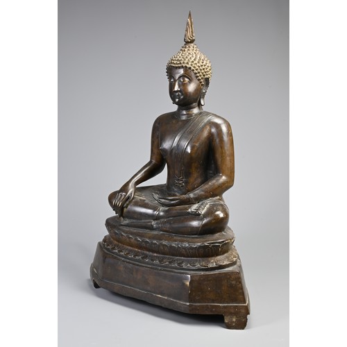 203 - A LARGE THAI BRONZE SEATED FIGURE OF BUDDHA SHAKYAMUNI, 18TH CENTURY. Heavily cast figure of Buddha ... 