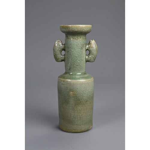 182 - A CHINESE LONGQUAN CELADON GLAZED PORCELAIN VASE, YUAN / MING DYNASTY. Of mallet form with fish hand... 