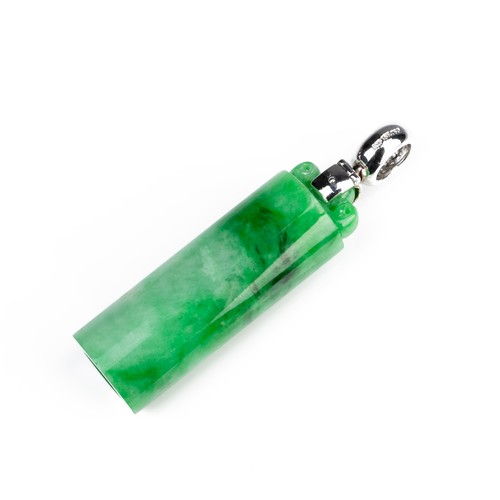 59 - A CHINESE JADEITE HAT PENDANT, MOUNTED IN 18CT WHITE GOLD WITH DIAMONDS. The jadeite of cylindrical ... 