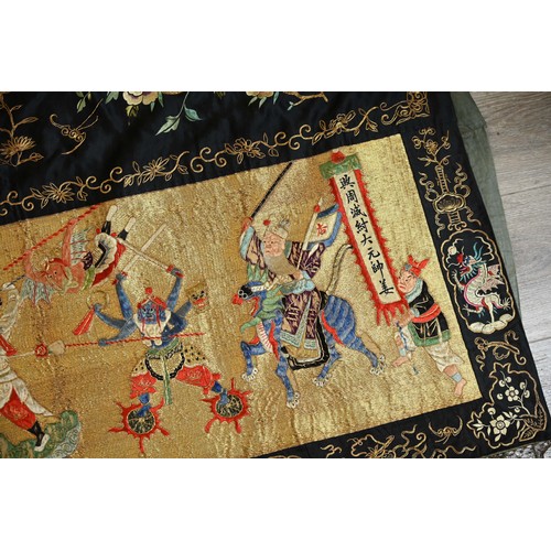 237 - A VERY LARGE EARLY 20TH CENTURY CHINESE EMBROIDERED SILK AND GOLD THREAD TEMPLE HANGING DEPICTING AN... 