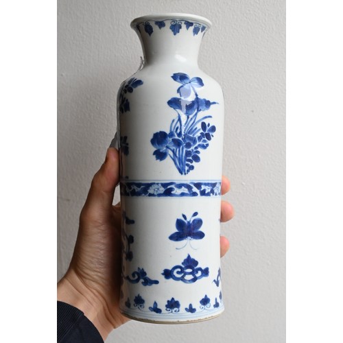 89 - A CHINESE BLUE AND WHITE PORCELAIN VASE, EARLY 18TH CENTURY. Cylindrical body on gently everted foot... 