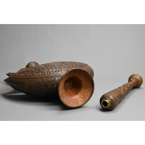 119 - A VERY LARGE DECORATIVE COPPER ISLAMIC ROSEWATER SPRINKLER, GULAB PASH. Crescent moon section on spl... 