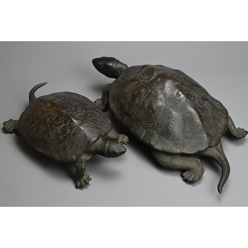 296 - A JAPANESE BRONZE OKIMONO OF TWO TURTLES, AFTER MURATA SEIMIN, TAISHO PERIOD. In the style of Murata... 