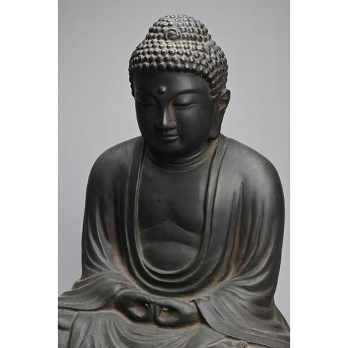 307 - A JAPANESE BRONZE STUDY OF THE GREAT BUDDHA AT KAMAKURA, 20TH CENTURY. 31cm wide x 26cm deep x 36cm ... 