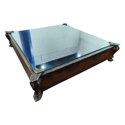 495 - ANTIQUE SQUARE MIRRORED CAKE STAND