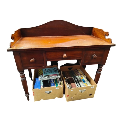 498 - VICTORIAN MAHOGANY WASHSTAND