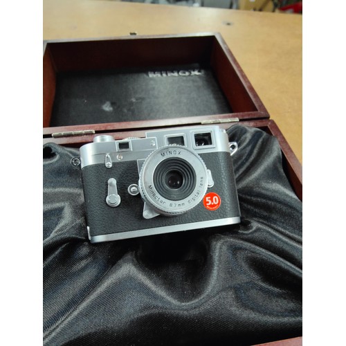 478 - MINOX DIGITAL CLASSIC MINI LEICA CAMERA M3 5.0 IN BOX