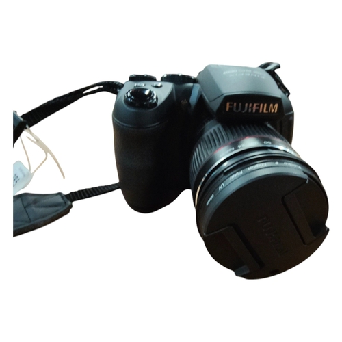 385 - FUJIFILM FINEPIX CAMERA AND LENS