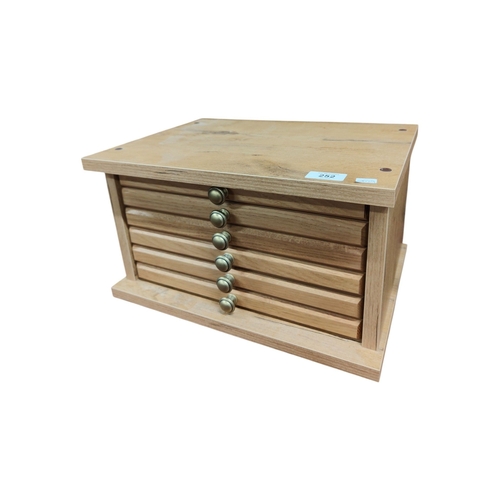 252 - 6 DRAWER COLLECTORS CABINET