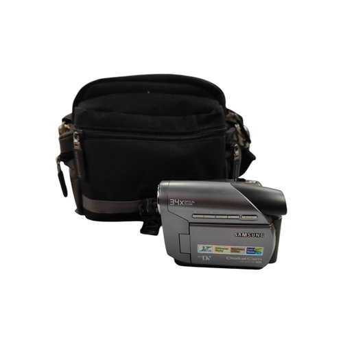 385 - SAMSUNG DIGITAL CAMERA IN CASE