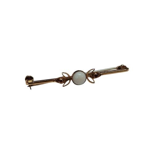 139 - 9CT YELLOW GOLD OPAL BAR BROOCH 1.99G