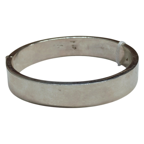 39 - HEAVY VINTAGE SILVER BANGLE 26G