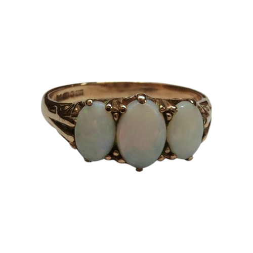 53 - 9CT YELLOW GOLD 3 STONE OPAL RING 2.6G SIZE N