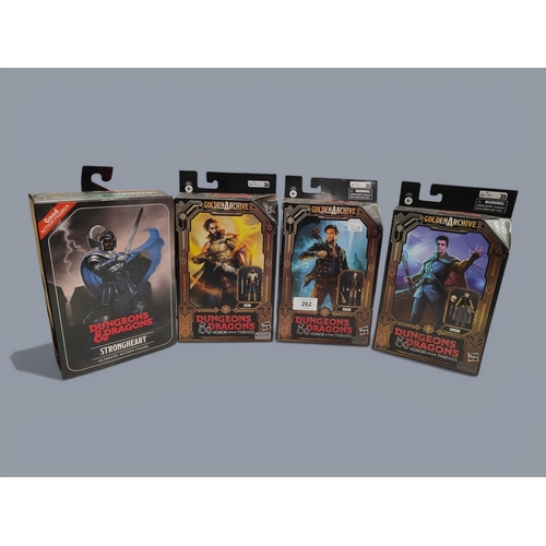 262 - 4 DUNGEONS AND DRAGONS FIGURES BOXED