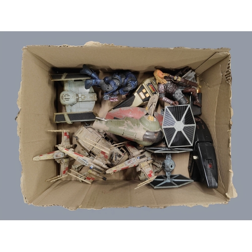 270 - BOXLOT OF STAR WARS AND OTHER FIGURES