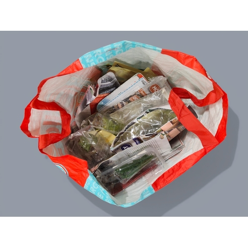 287 - LARGE COLLECTION OF MODEL RAILWAY