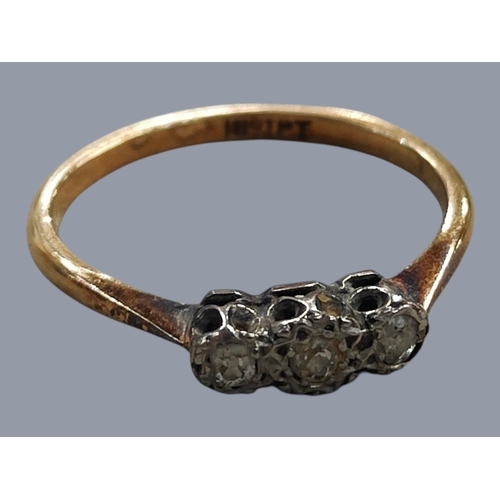 418 - 18 CARAT GOLD 3 STONE DIAMOND RING