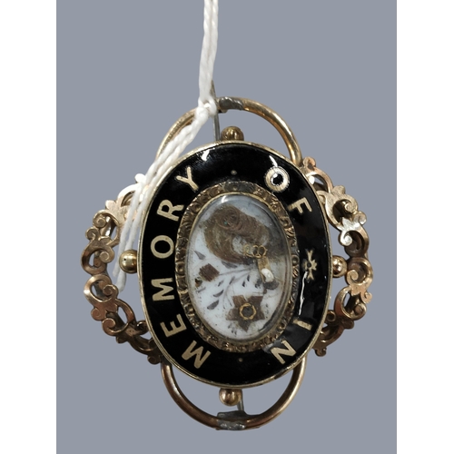 425 - VICTORIAN PINCHBACK MEMORIAL BROOCH