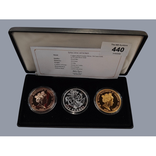 440 - GOLD AND COPPER PLATED £5 COIN SET