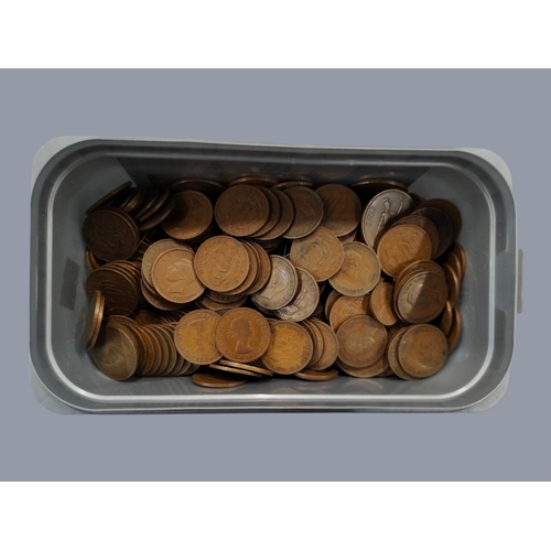 446 - BOX OF COPPER COINS