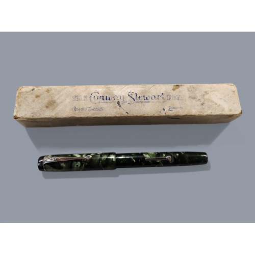 453 - VINTAGE CONWAY STEWART FOUNTAIN PEN WITH 14K NIB