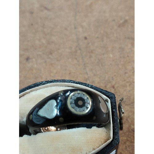 431 - VICTORIAN SILVER AND GOLD ENAMEL MOURNING RING IN PERIOD BOX