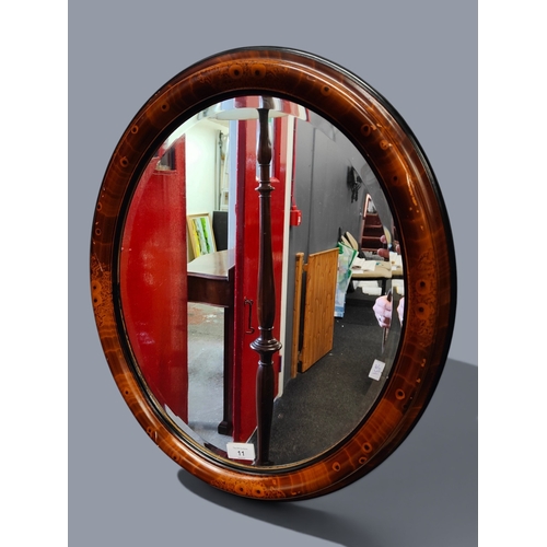 11 - OVAL MIRROR