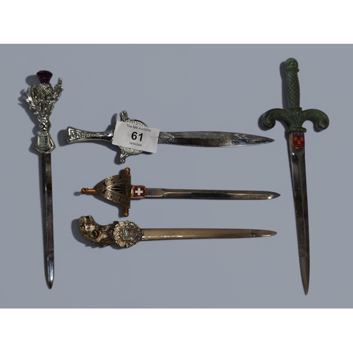 61 - QUANTITY OF PAPER / LETTER OPENERS