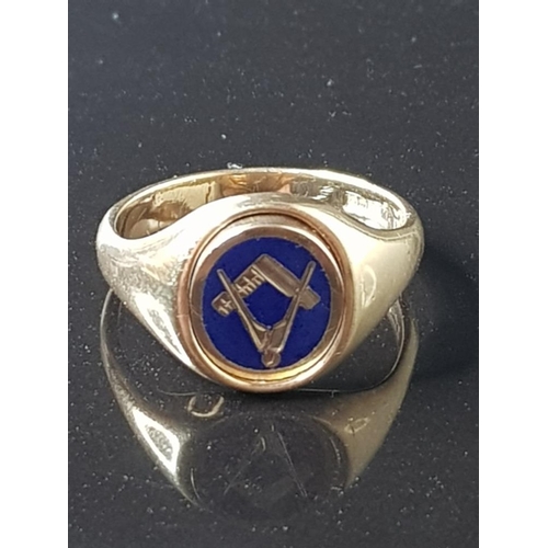 36 - 9CT GOLD MASONIC RING SIZE T WEIGHT 7.5G