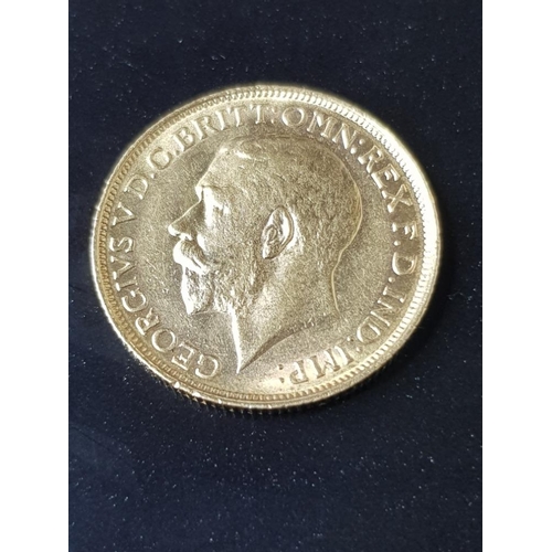 52 - KING GEORGE V GOLD SOVEREIGN DATED 1911