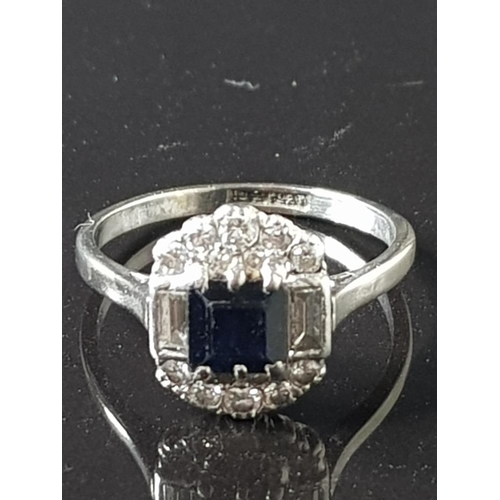 42 - 18CT WHITE GOLD SAPPHIRE AND DIAMOND CLUSTER RING 4.7G SIZE R1/2