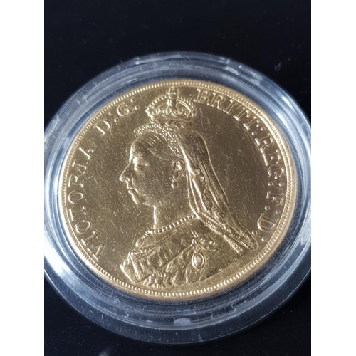 34 - 22CT GOLD 1887 QUINTUPLE SOVEREIGN JUBILEE VICTORIA FIVE POUND COIN