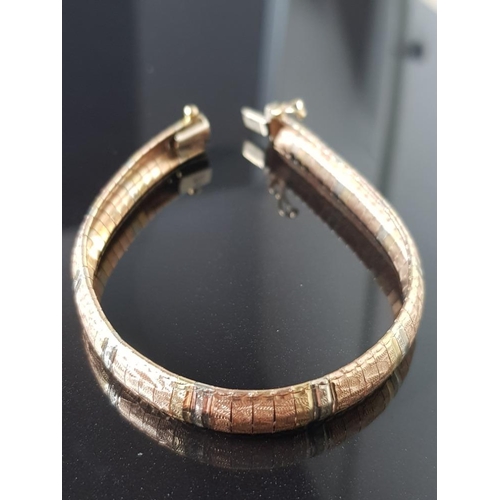 35 - 18CT GOLD BRACELET 18.5CM LONG AND 21G IN WEIGHT