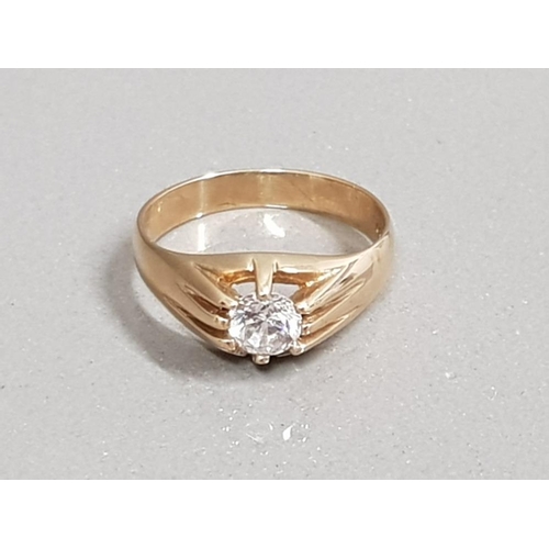 12 - 9CT GOLD CZ STONE RING 3.9G SIZE R