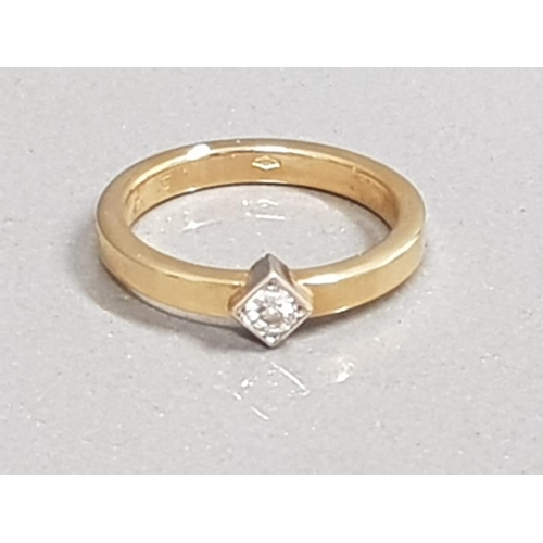 28 - 18CT GOLD DIAMOND SOLITAIRE RING APX .10CT 4.9G SIZE N1/2