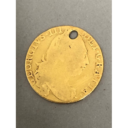 464 - GEORGE III 1775 GOLD GUINEA