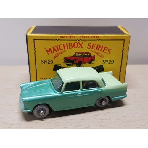 139 - VINTAGE MATCHBOX DIE CAST CAR AUSTIN A55 WITH ORIGINAL BOX