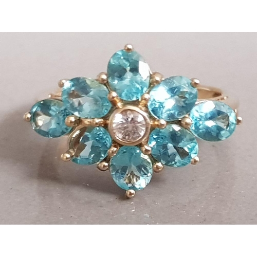 17 - GOLD BLUE TOPAZ CLUSTER RING 4.2G SIZE N1/2