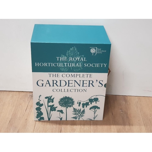 104 - THE ROYAL HORTICULTURAL SOCIETY BOOK SET THE COMPLETE GARDENERS COLLECTION