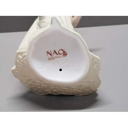 173 - NAO BY LLADRO FIGURE 1158 GENTLE BREEZE WITH ORIGINAL BOX