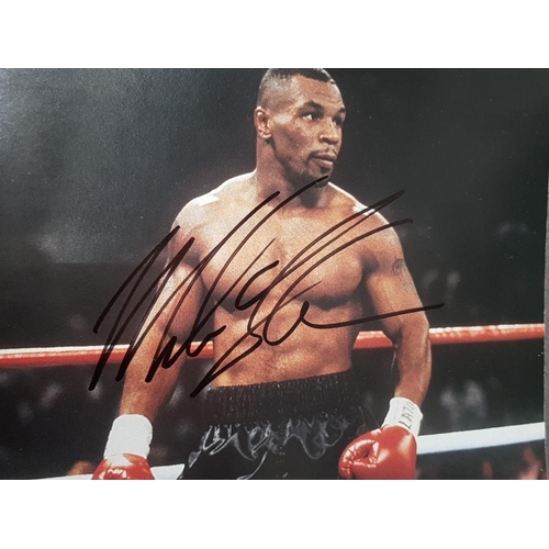 82 - WBC HEAVYWEIGHT BOXING CHAMPIONSHIP FIGHT BETWEEN FRANK BRUNO AND MIKE TYSON OFFICAL PROGRAMME SIGNE... 