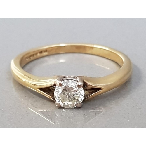 255 - 18CT YELLOW GOLD ROUND CUT SOLITAIRE DIAMOND RING 3.3G SIZE O